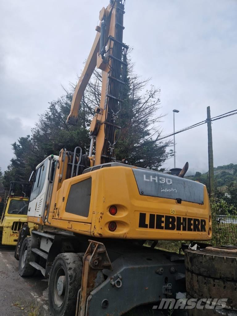 Liebherr LH 30 M Avfalls / industri hantering