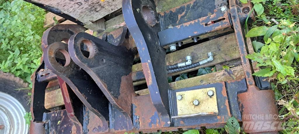 JCB TM320 PIN CONE Övrigt lastning och gräv