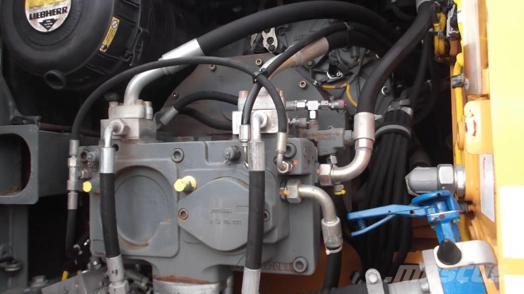 Liebherr R 906 LC Bandgrävare