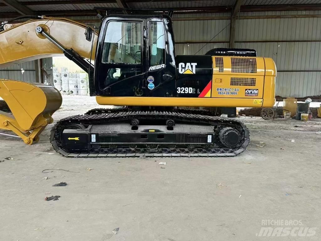 CAT 329 D L Bandgrävare