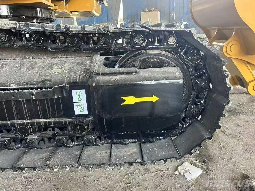 CAT 329 D L Bandgrävare