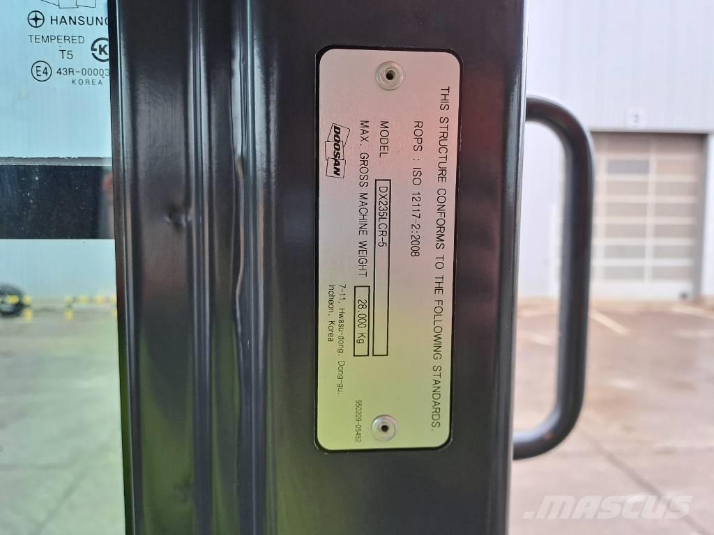 Doosan DX 235 LCR-5 Bandgrävare
