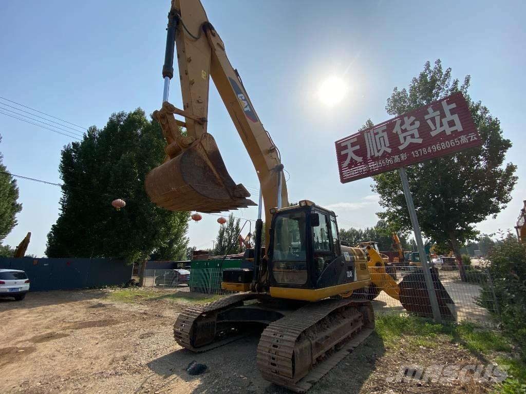 CAT 324D Bandgrävare