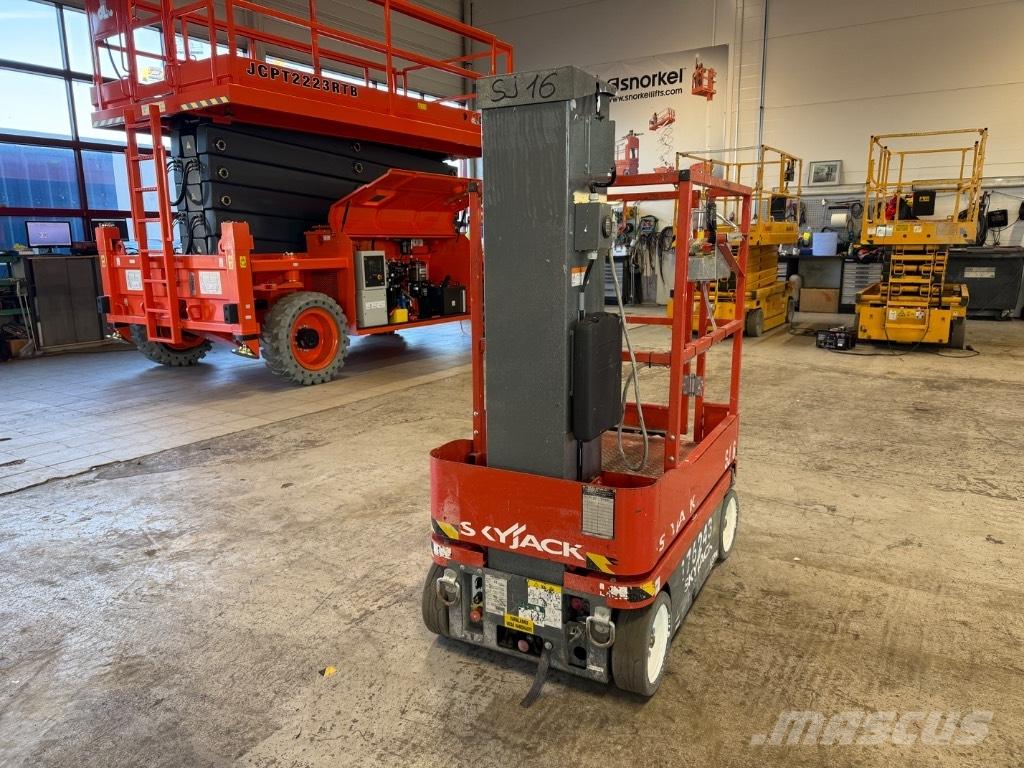 SkyJack SJ 16 Personhissar och andra hissar