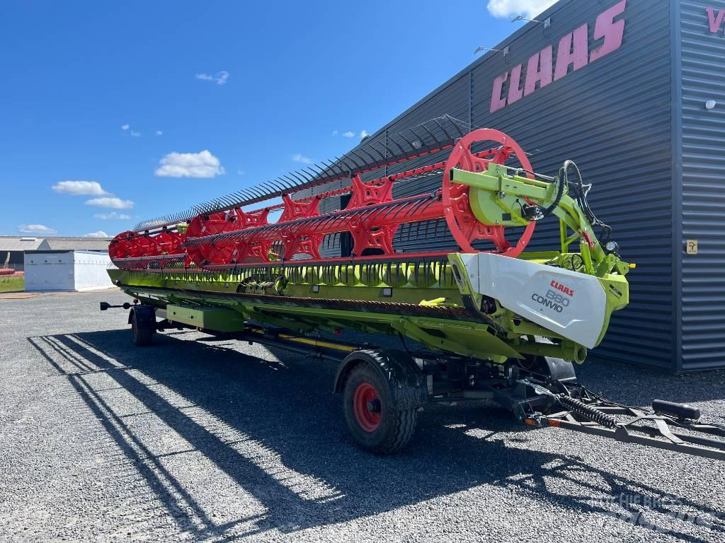 CLAAS Lexion 8900 TT Skördetröskor