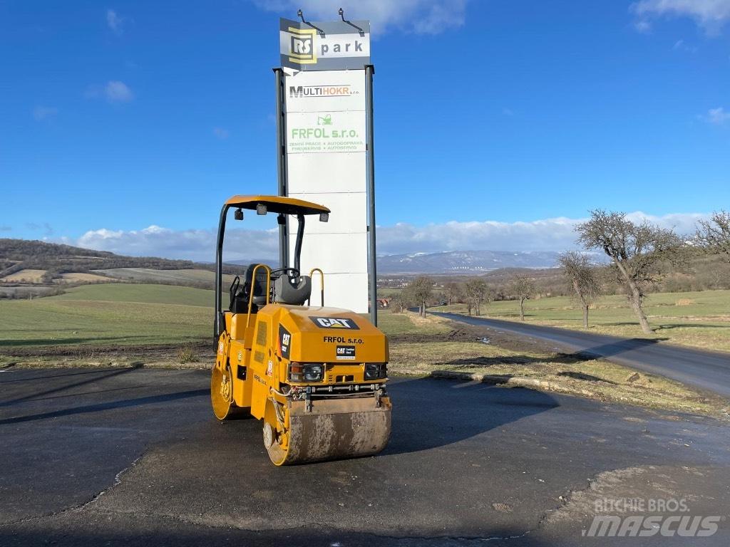 CAT CB 22 Kompaktlastare