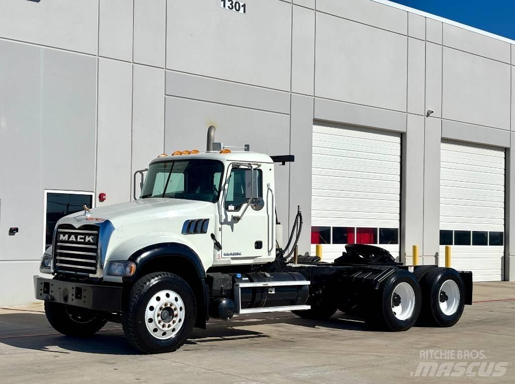 Mack Granite Dragbilar