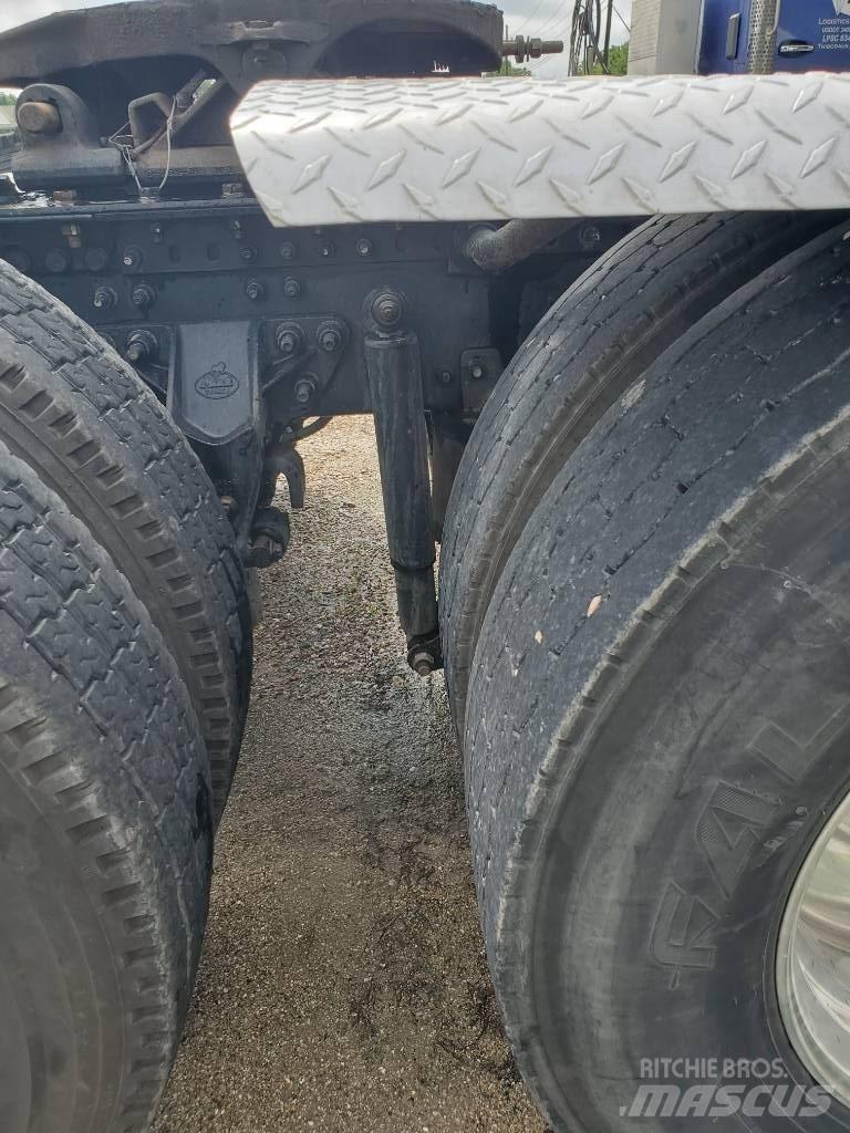 Mack P 164 T Chassier