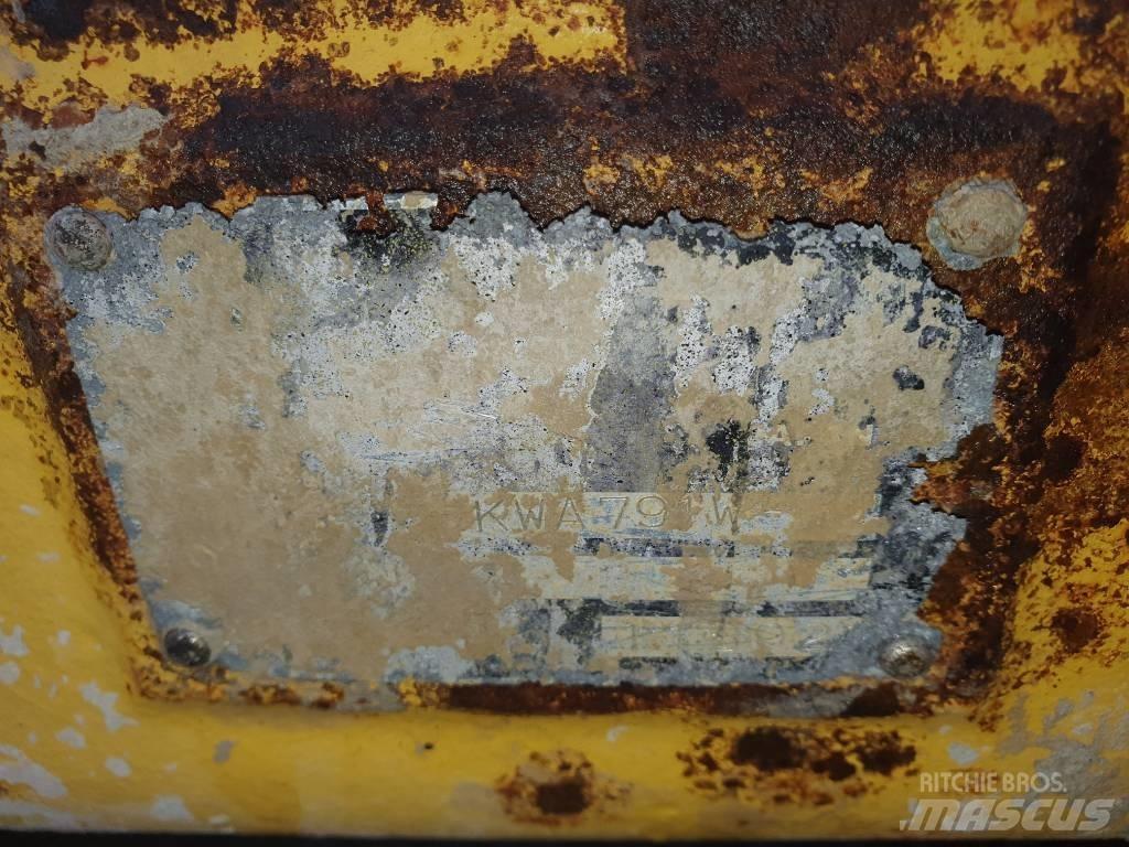 Komatsu WA180.3 Hjulaxlar