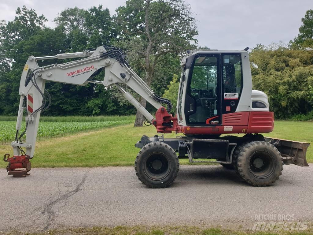 Takeuchi TB295W Hjulgrävare