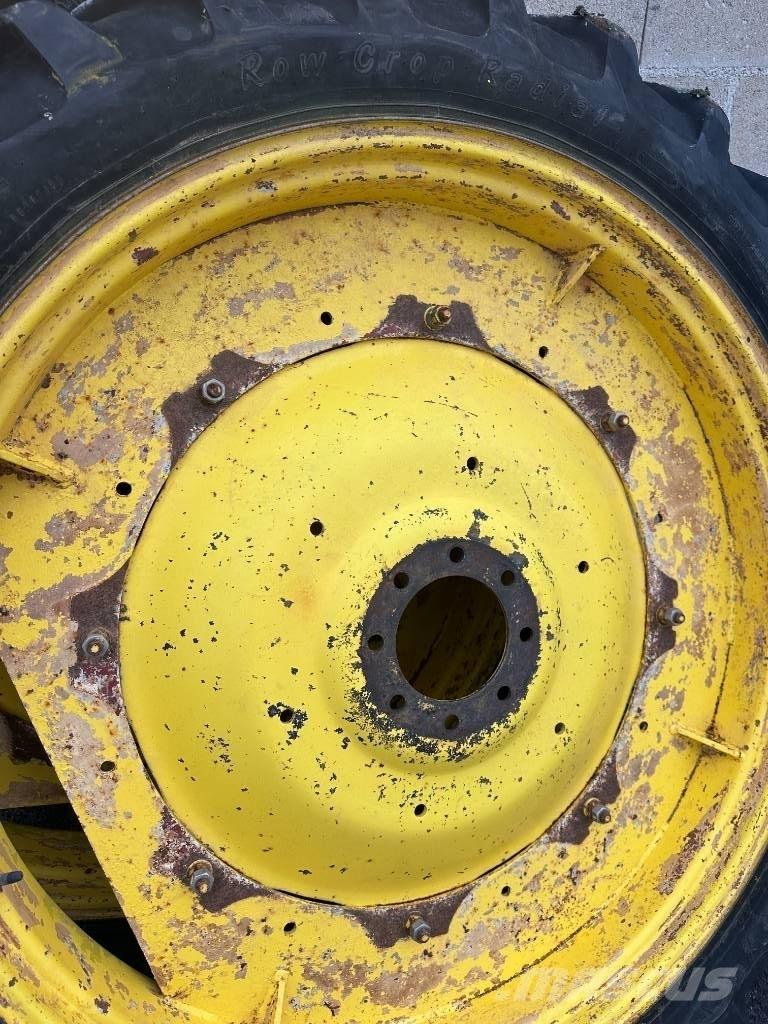 Alliance 230/95R44 Däck, hjul och fälgar