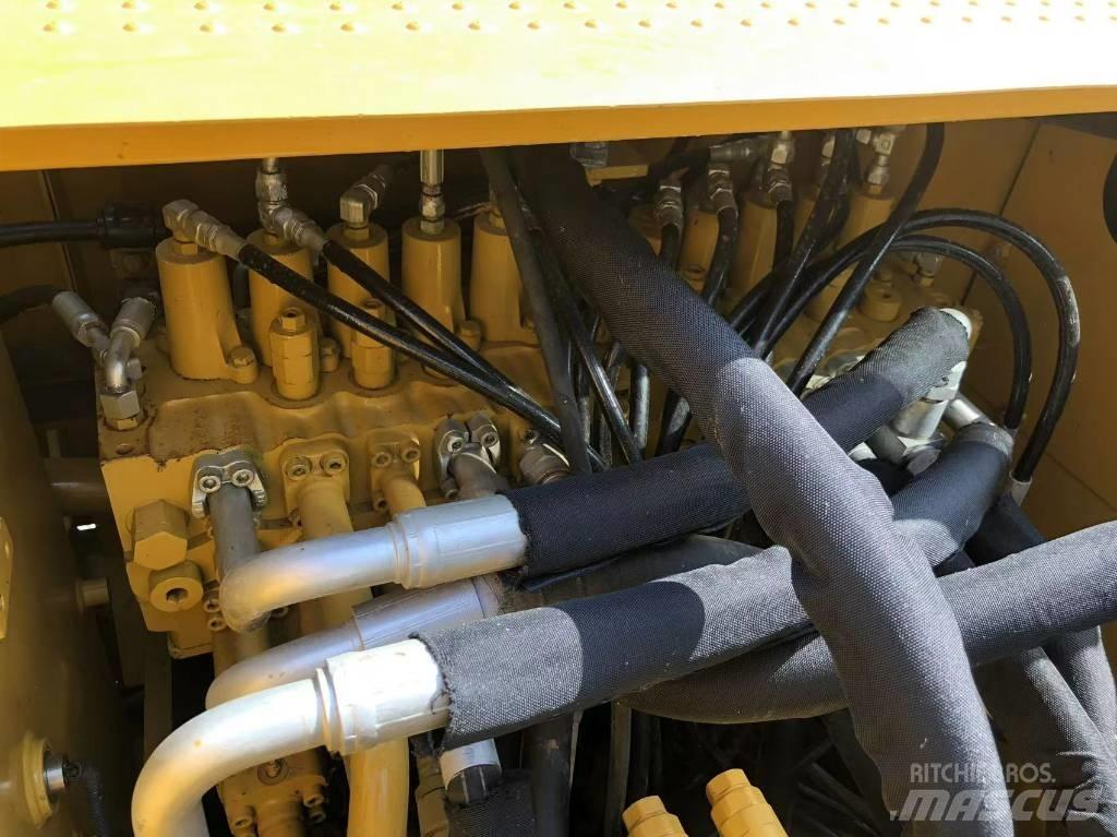 CAT 320D Bandgrävare