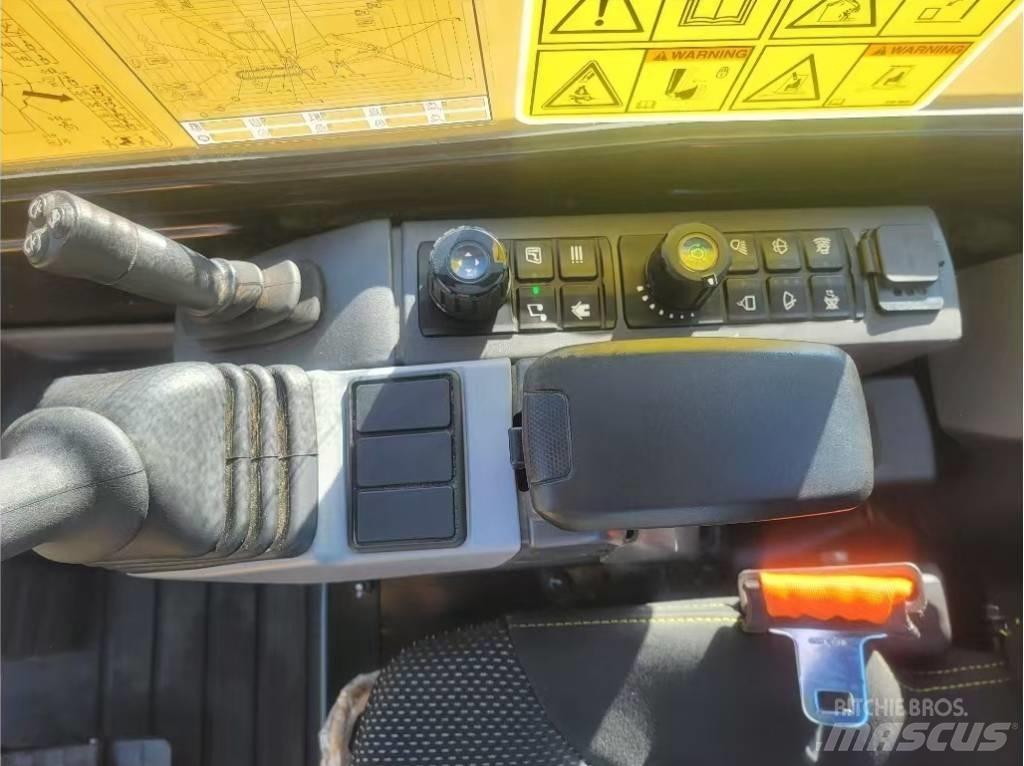 CAT 305 CR Minigrävare < 7t