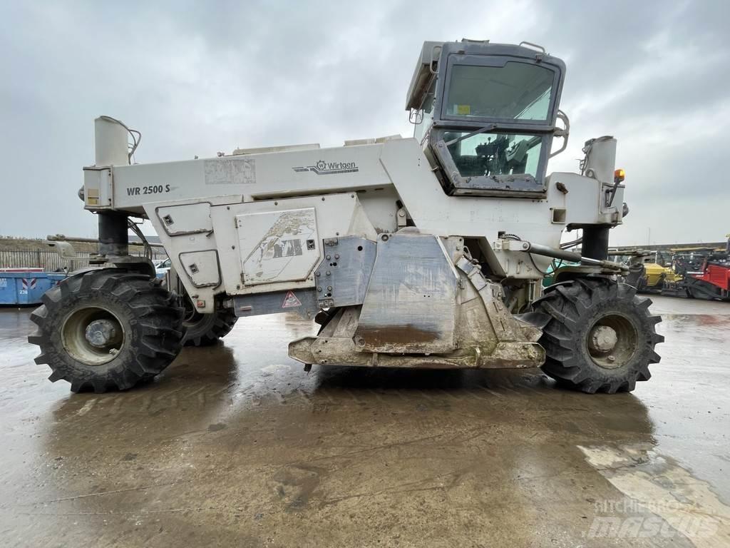 Wirtgen WR 2500S Återvinningsmaskiner för asfalt