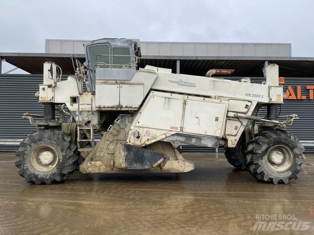 Wirtgen WR 2500S Återvinningsmaskiner för asfalt