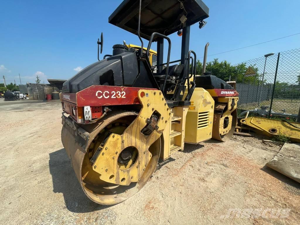 Dynapac CC 232 Tvåvalsvältar