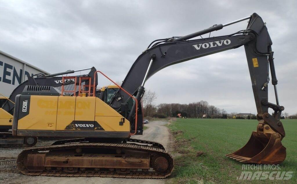 Volvo EC250EL Bandgrävare