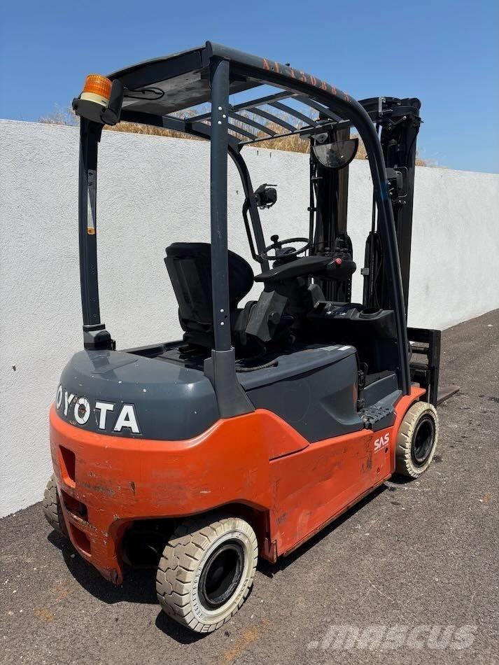 Toyota 8 FBMT 16 Elmotviktstruckar