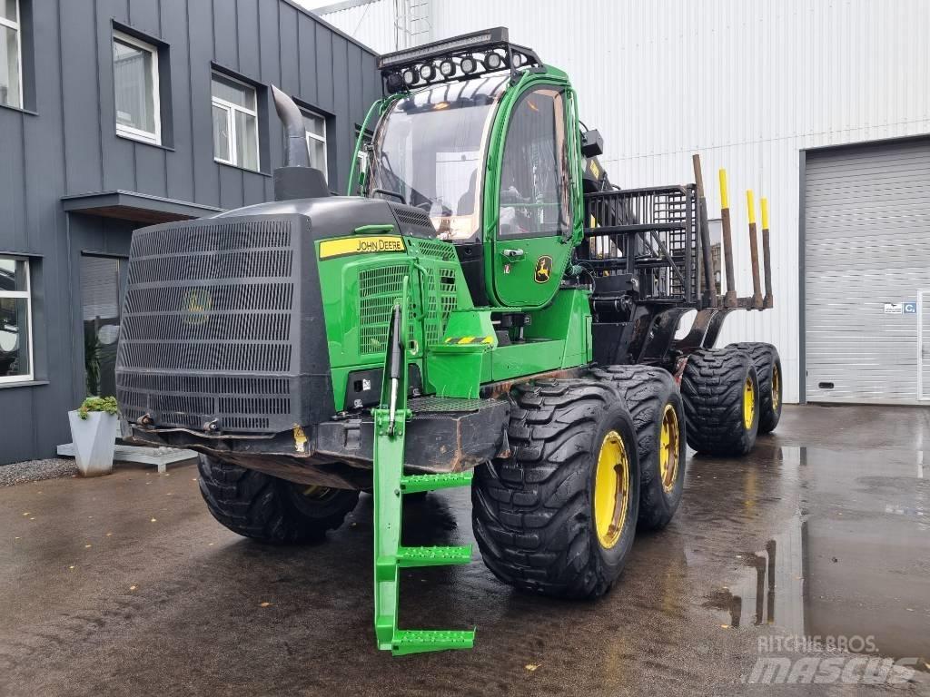 John Deere 1210 G Skotare