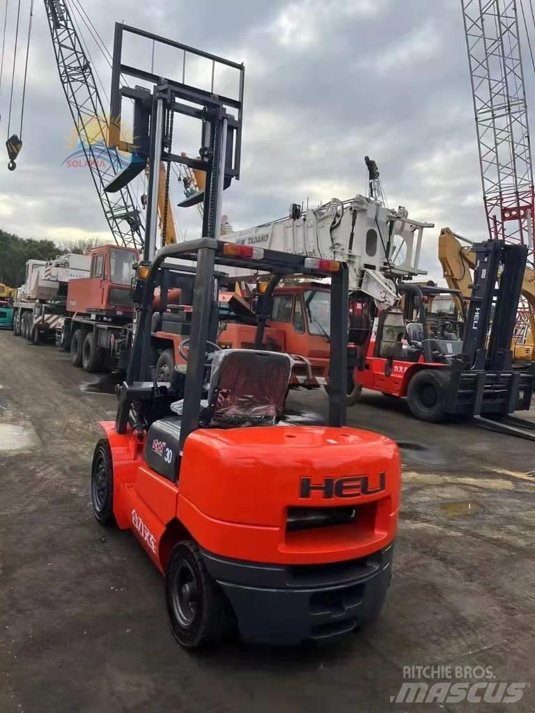 Heli CPCD 30 Dieselmotviktstruckar