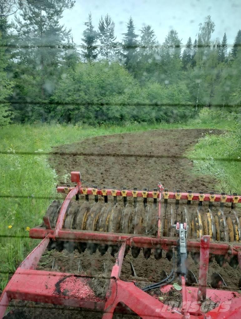Väderstad CR 3000 Tallriksredskap