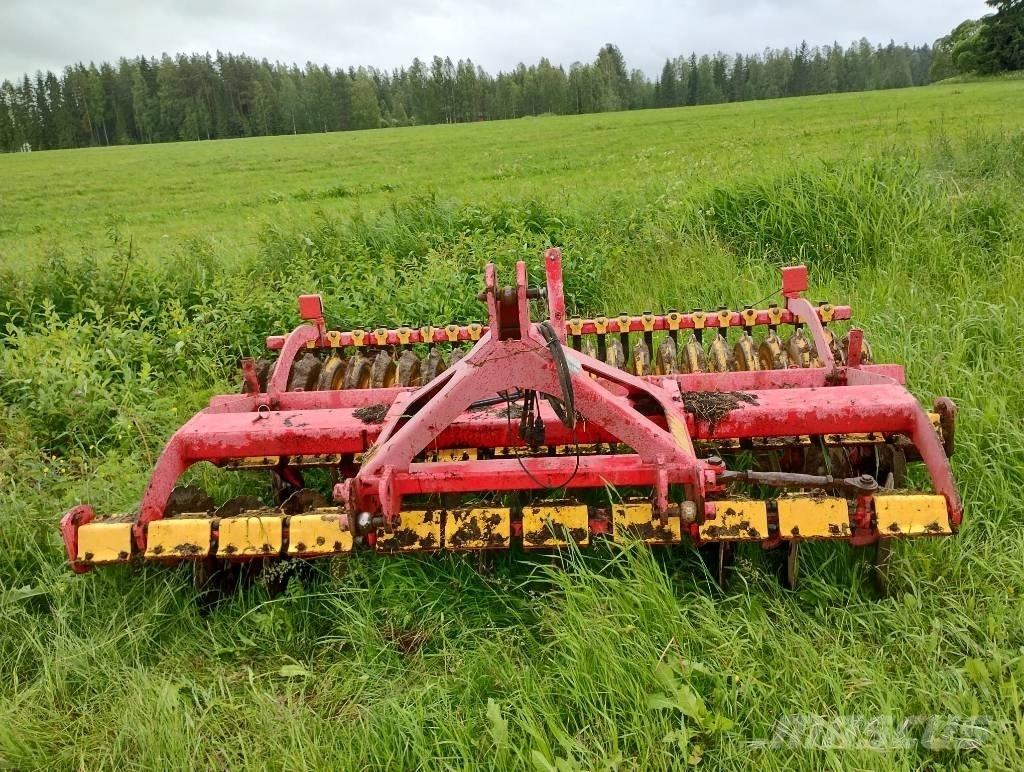 Väderstad CR 3000 Tallriksredskap