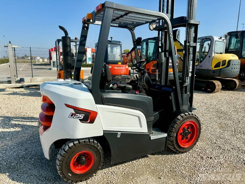 Bobcat D 25 NXP Dieselmotviktstruckar