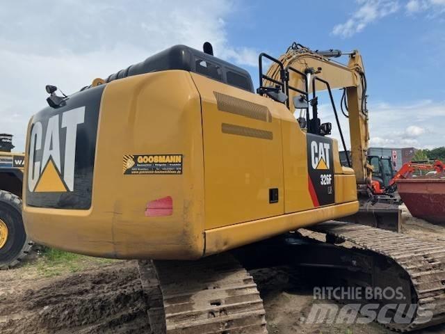 CAT 326 F L Bandgrävare
