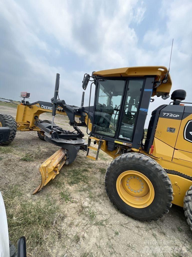 John Deere 772 GP Väghyvlar