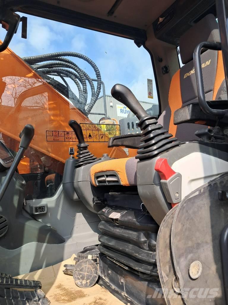 Doosan DX 235 LCR-5 Bandgrävare