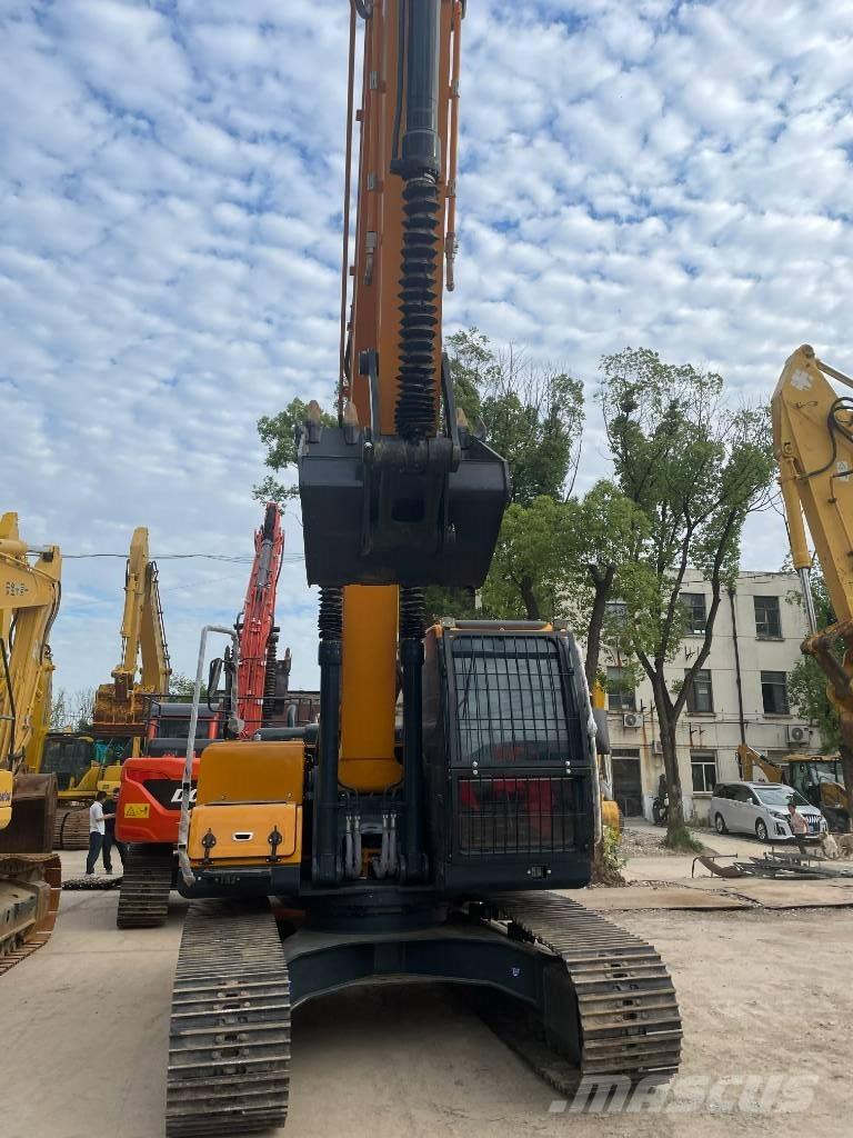 Hyundai 220LC-9S Midigrävmaskiner 7t - 12t