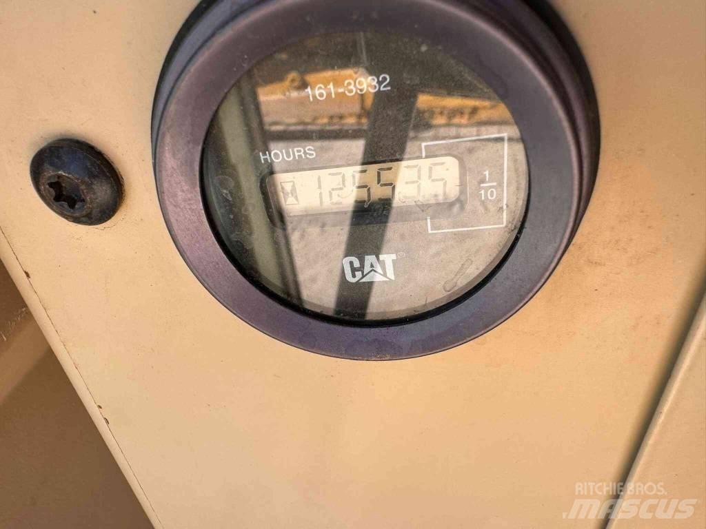 CAT 140 H Väghyvlar