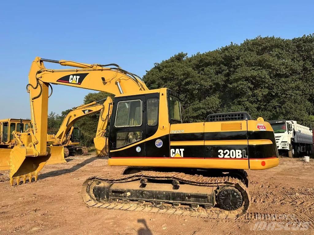 CAT 320 B Bandgrävare