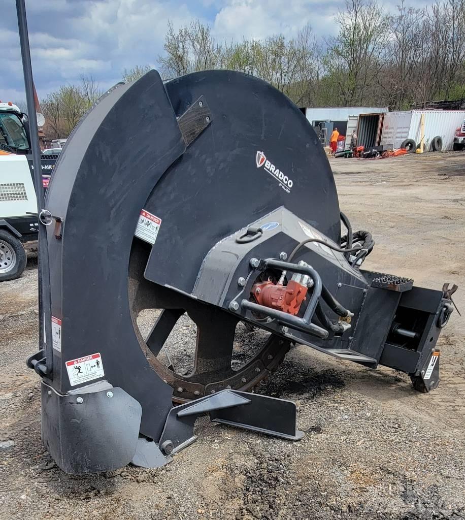 Bradco X24-610 Asfaltsskärare
