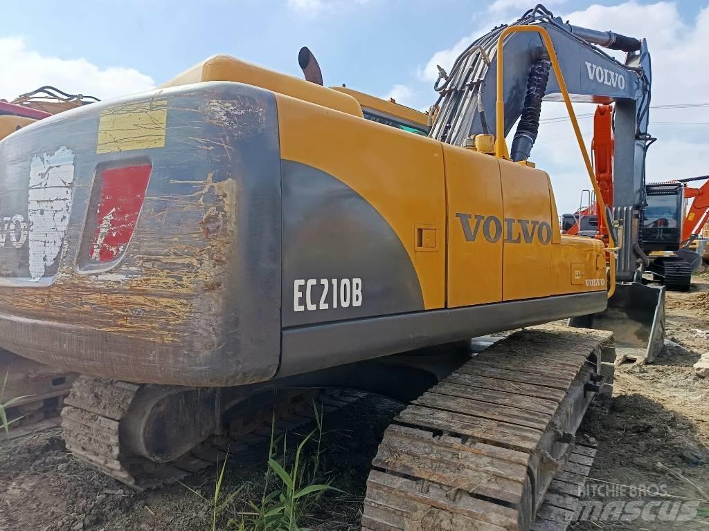 Volvo EC210B Bandgrävare