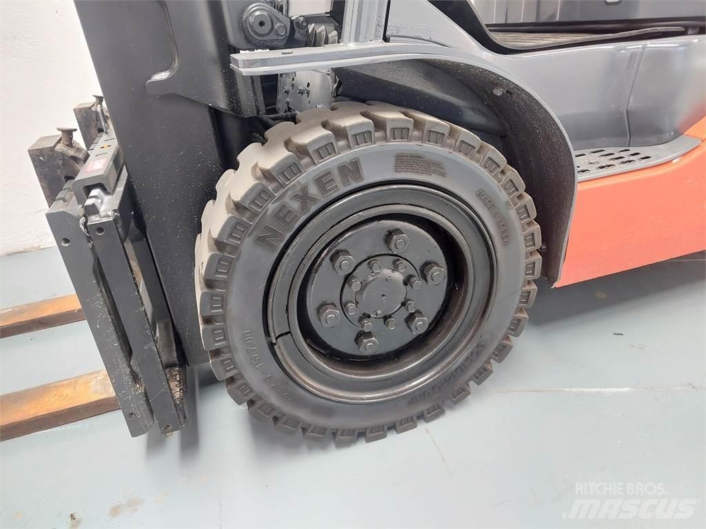 Toyota 52 8FDJF35 Dieselmotviktstruckar