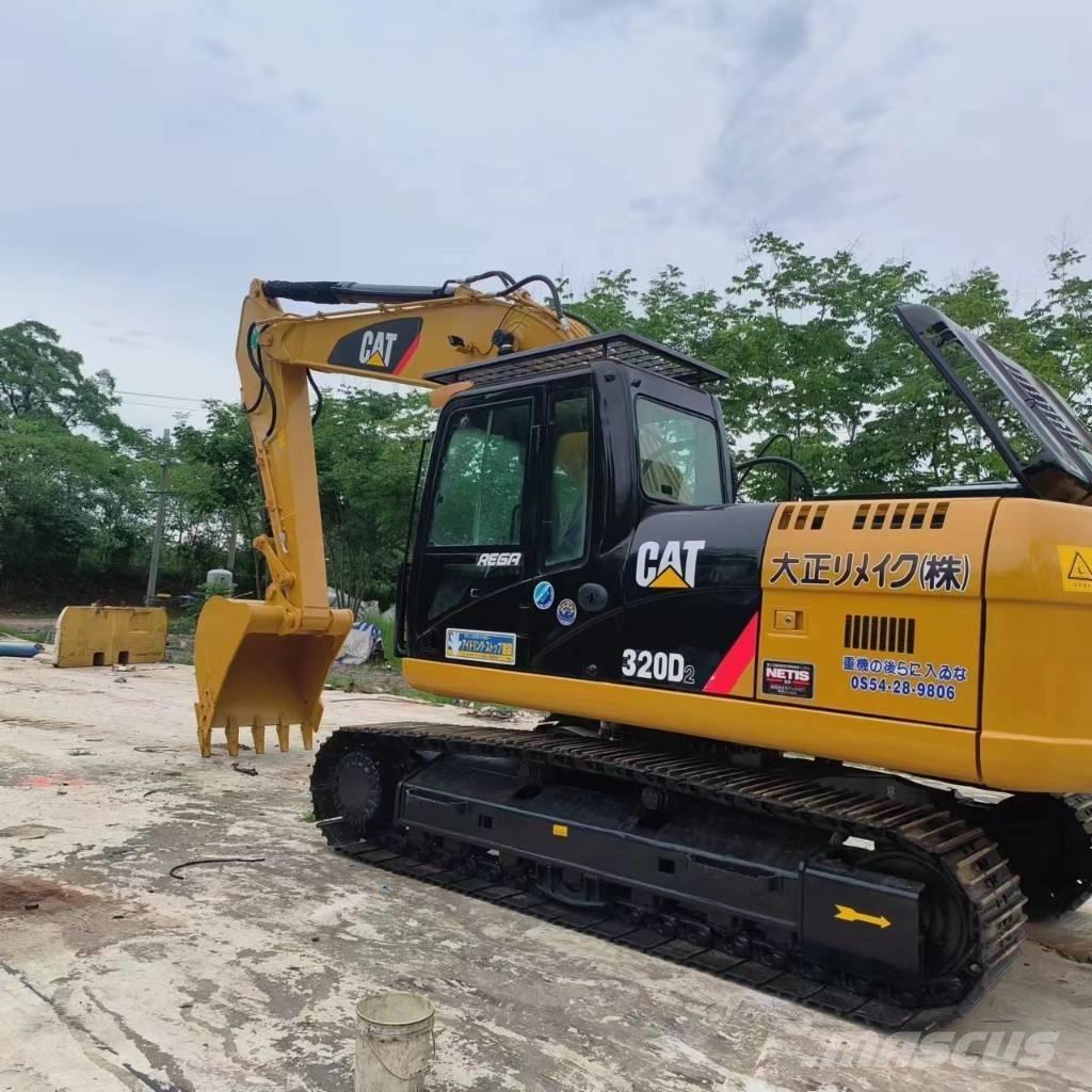 CAT 320D2 Bandgrävare