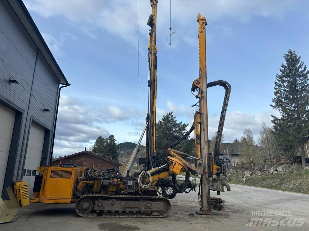 Klemm KR 807-4 Pålningsriggar