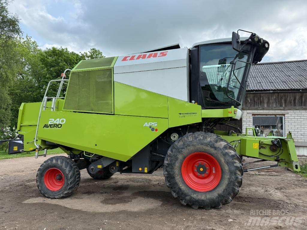 CLAAS Avero 240 Skördetröskor
