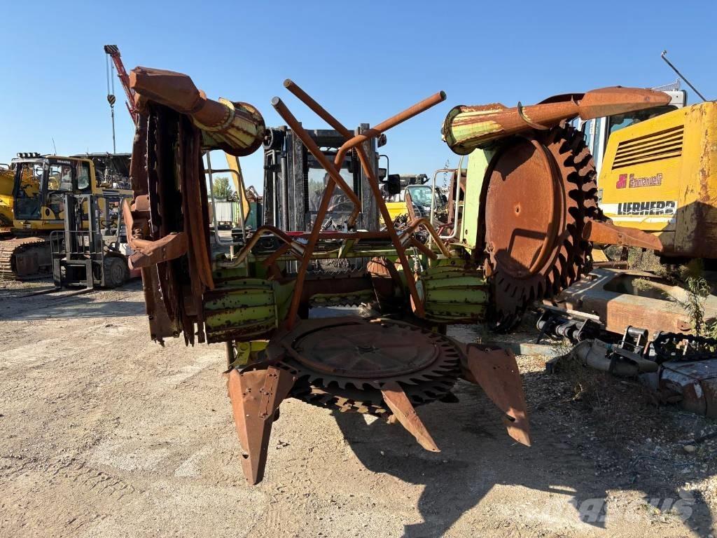 CLAAS RU 450 Självgående fälthackar