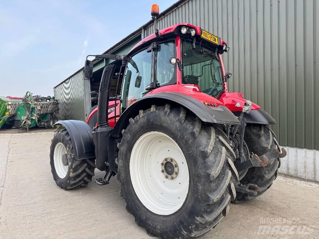 Valtra T194 Versu Traktorer