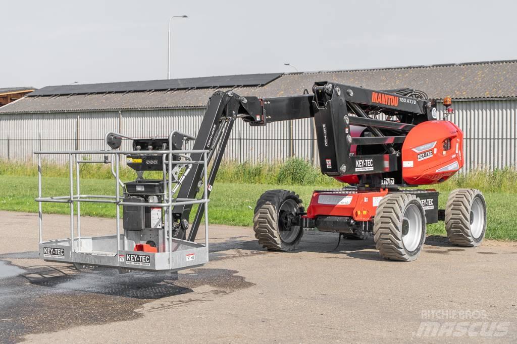 Manitou 180 ATJ e Bomliftar