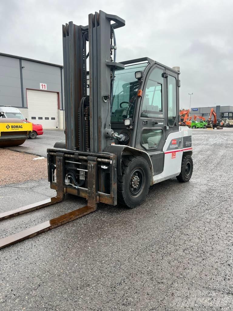 Nissan WG1F4A50Y Dieselmotviktstruckar