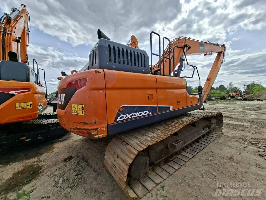 Doosan DX 300 LC-5 Bandgrävare