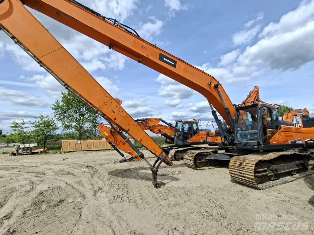 Doosan DX 300 LC-5 Bandgrävare