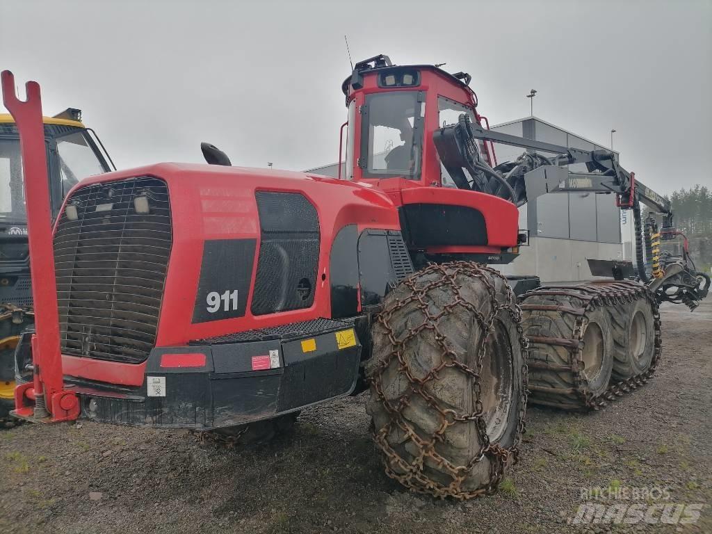 Komatsu 911 Skördare