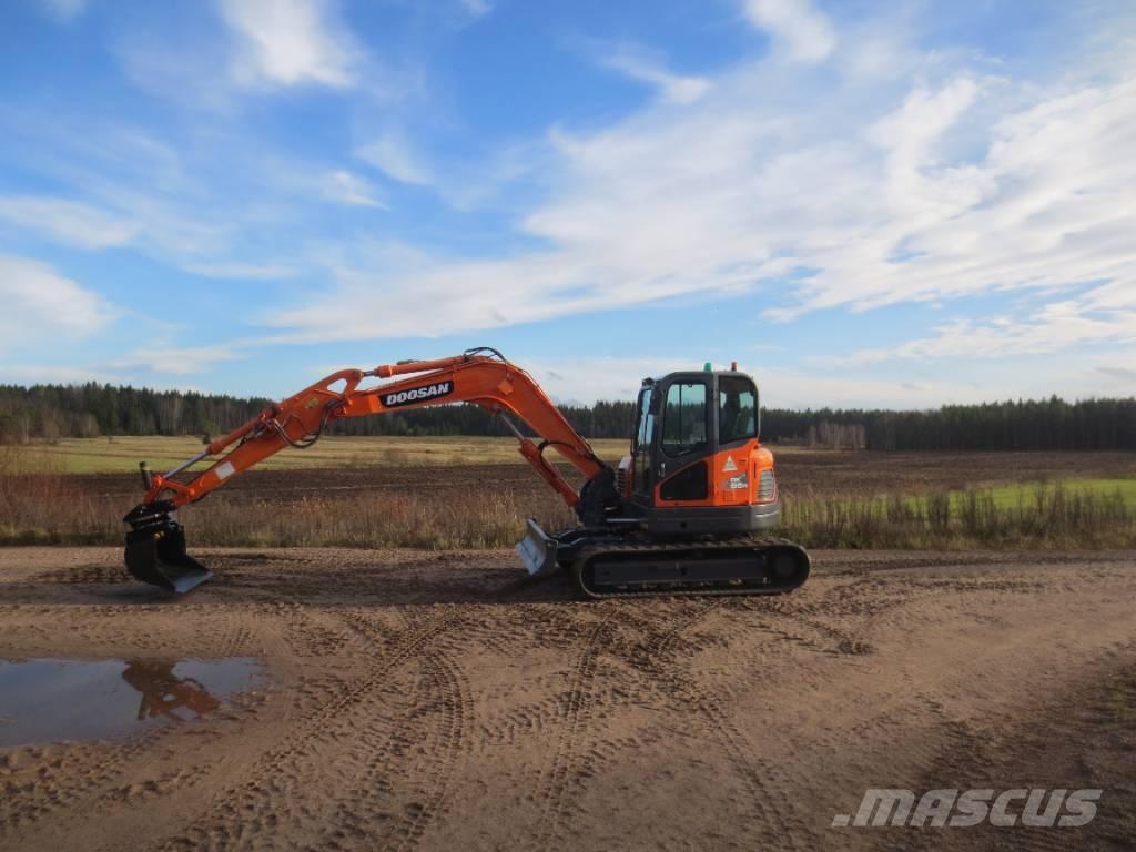 Doosan DX 85 R Midigrävmaskiner 7t - 12t