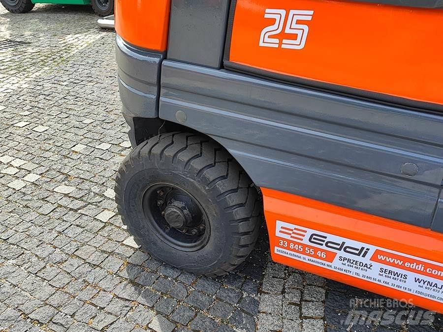 Toyota 6FG25 Gasolmotviktstruckar