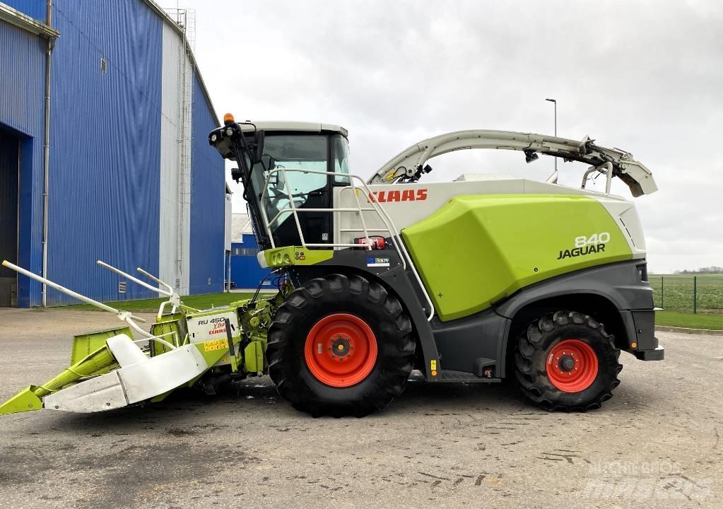 CLAAS Jaguar 840 Fälthackar