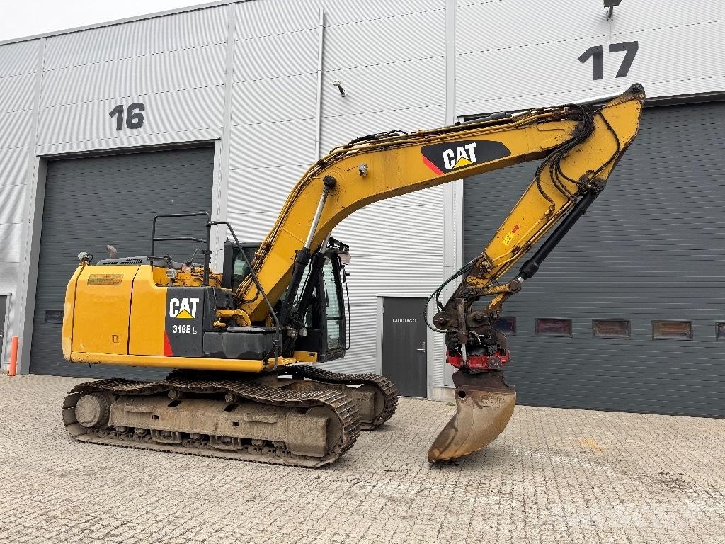 CAT 318 E L Bandgrävare